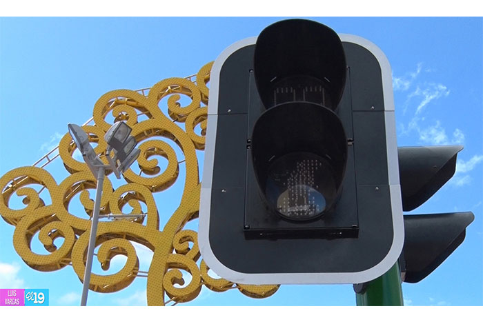 Avanza instalación de semáforos inteligentes en principales vías de Managua