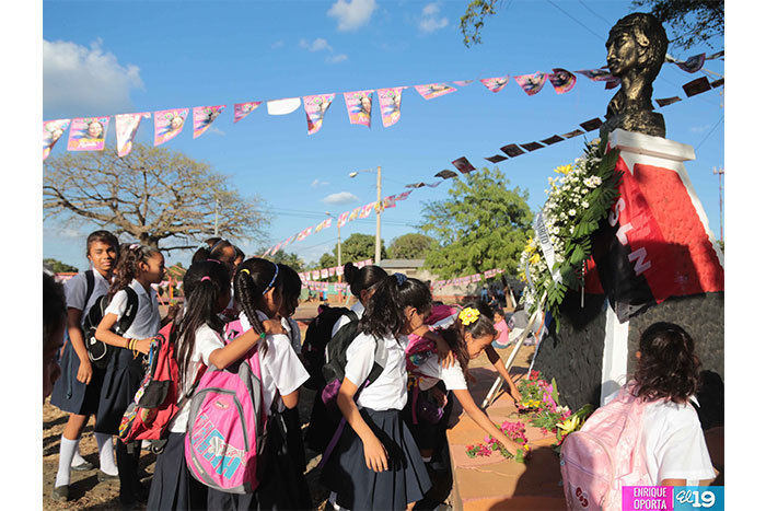 Familias del Barrio Camilo Ortega rinden homenaje al Apóstol de la Unidad Sandinista