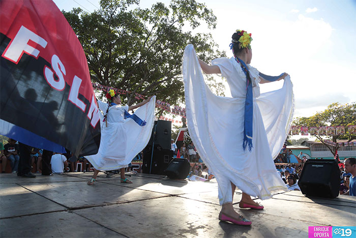 Familias del Barrio Camilo Ortega rinden homenaje al Apóstol de la Unidad Sandinista