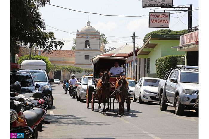 ¡Vivirás Monimbó, llama pura del pueblo!
