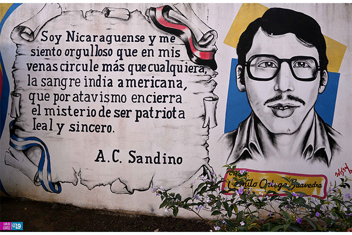 ¡Vivirás Monimbó, llama pura del pueblo!