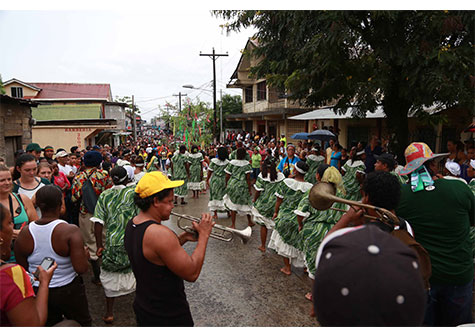 Caribeños celebran Fiestas de Mayo Ya
