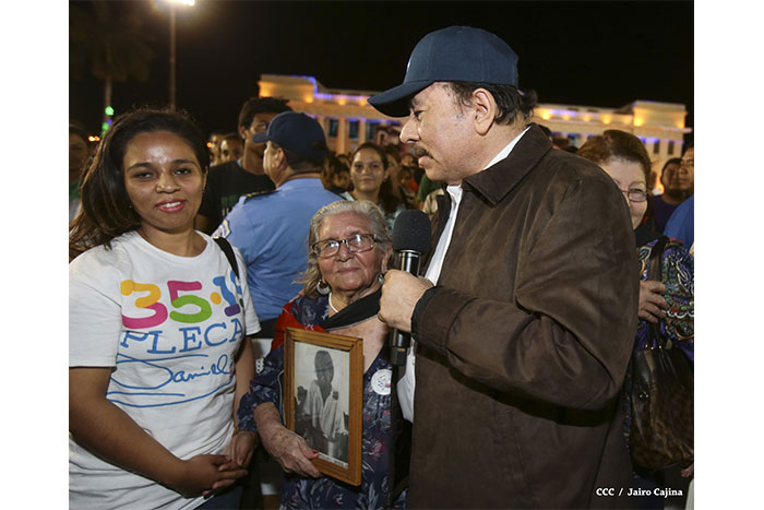 Presidente Daniel sostiene amplio intercambio con familiares de héroes de San José de las Mulas
