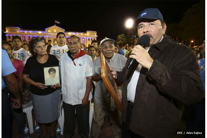 Presidente Daniel sostiene amplio intercambio con familiares de héroes de San José de las Mulas