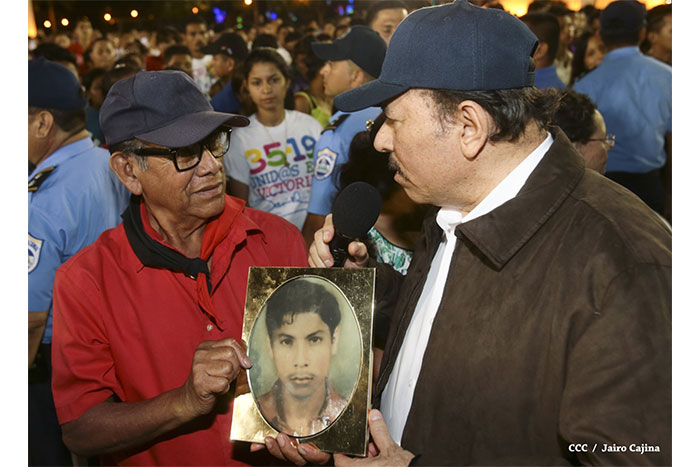 Presidente Daniel sostiene amplio intercambio con familiares de héroes de San José de las Mulas