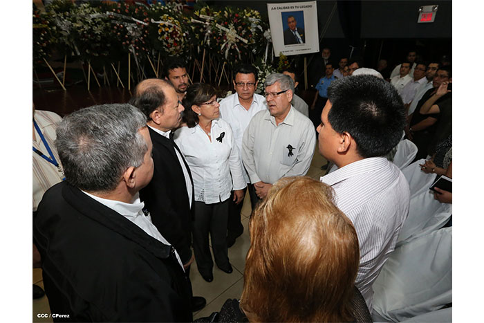 Presidente Daniel rinde homenaje póstumo al Rector Elmer Cisneros