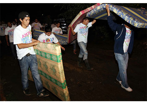 Once barrios afectados y 109 viviendas anegadas por aguacero en Managua