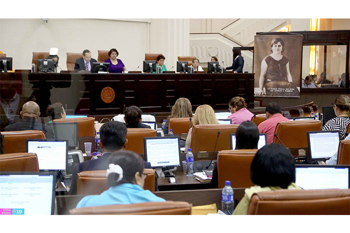Asamblea Nacional declara Heroína Nacional a Blanca Stella Arauz