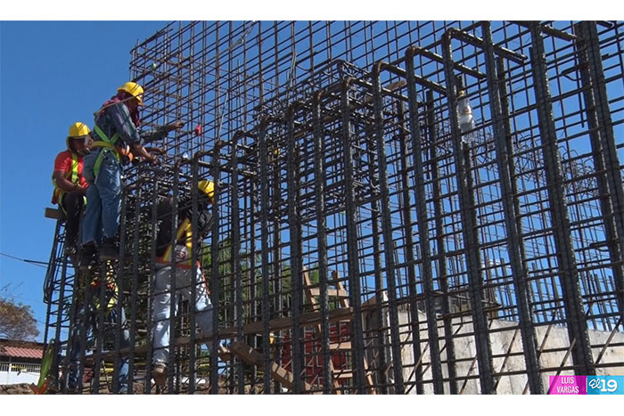 Avanza construcción de paso a desnivel de Rubenia