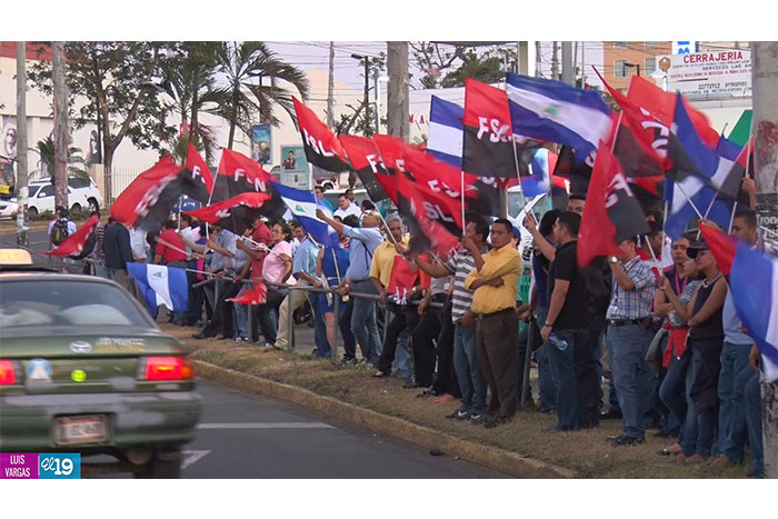 Pueblo sale a las calles a respaldar la Revolución Bolivariana