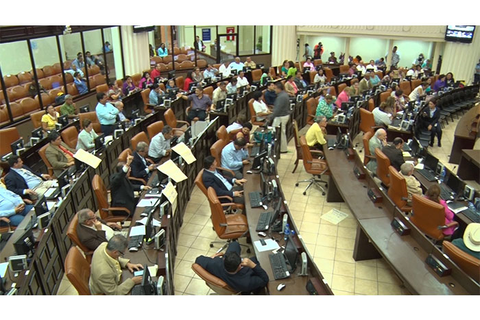Parlamento aprueba resolución de respaldo a Revolución Bolivariana