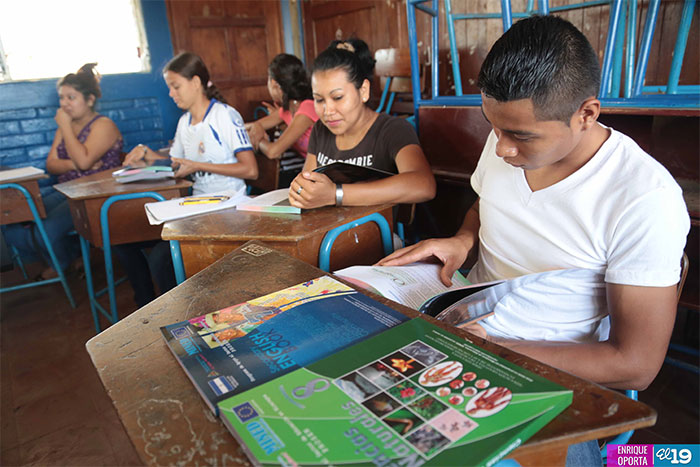 Secundaria rural a distancia está cosechando buenos frutos