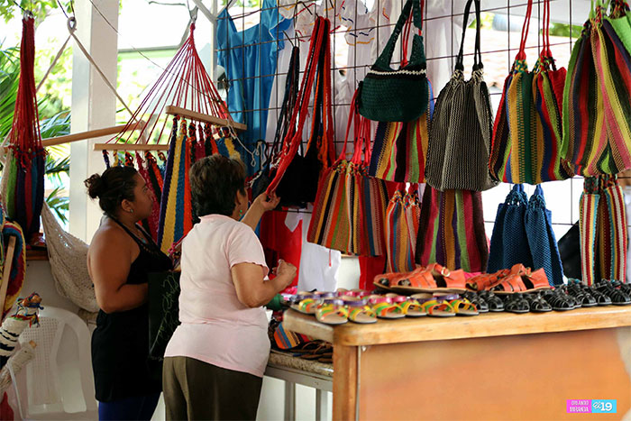 Se impone la creatividad de artesanos de Masaya en Tiangue Monimbó