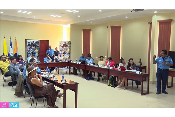Delegación ecuatoriana conoce modelo policial de Nicaragua