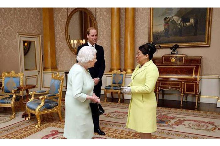 Embajadora de Nicaragua presenta credenciales ante la Reina Isabel II y el Príncipe Guillermo
