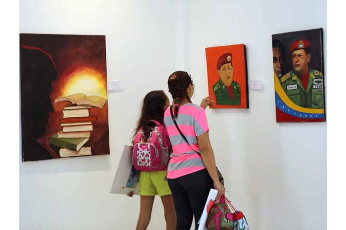 Palacio de la Cultura expone arte en homenaje a Chávez
