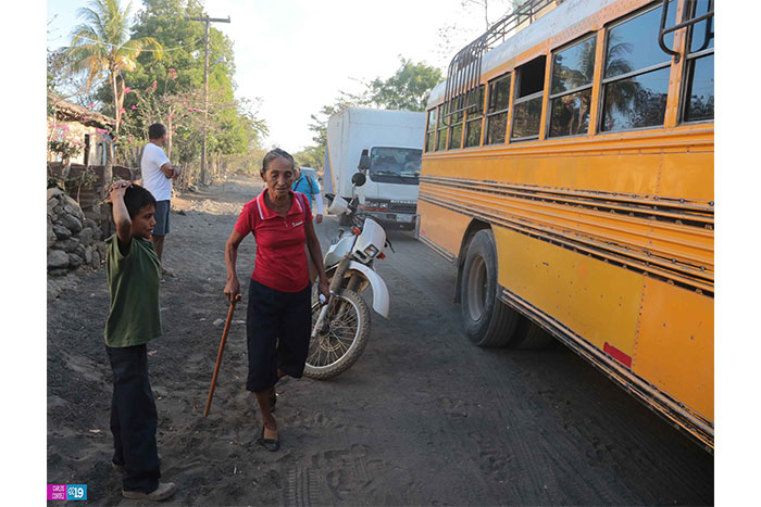 Con 74 años, Brunilda Novoa es un ejemplo de perseverancia y dedicación al estudio