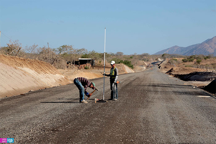 Rehabilitación de la carretera entre La Paz Centro y Malpaisillo avanza en un 95%
