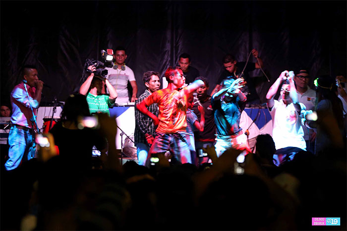 Juventud disfruta concierto de música electrónica en Paseo Xolotlán