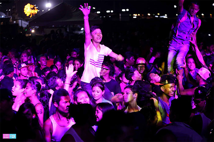 Juventud disfruta concierto de música electrónica en Paseo Xolotlán