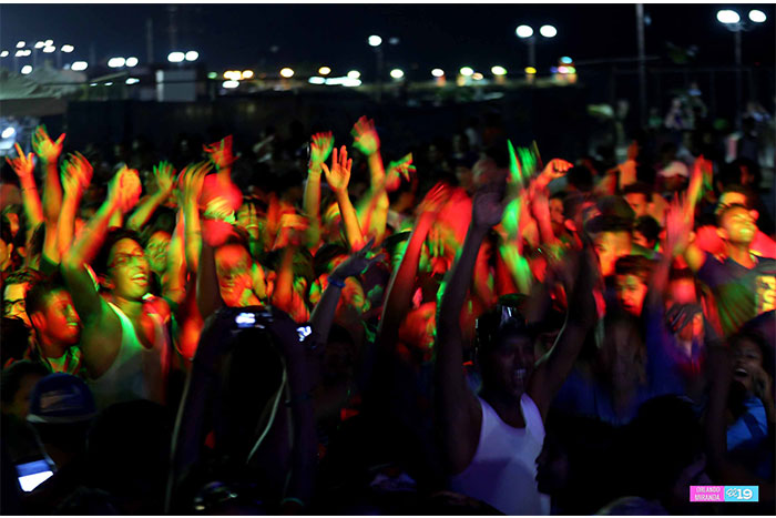Juventud disfruta concierto de música electrónica en Paseo Xolotlán