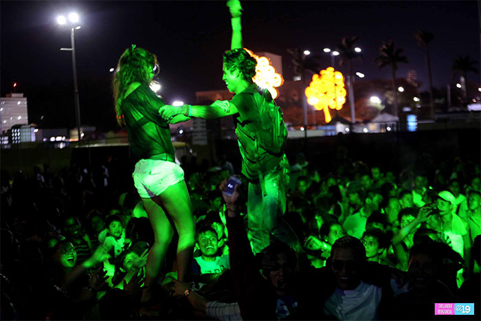 Juventud disfruta concierto de música electrónica en Paseo Xolotlán