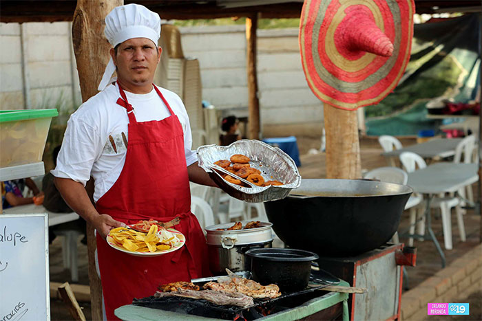 Familias se toman Feria de Cuaresma