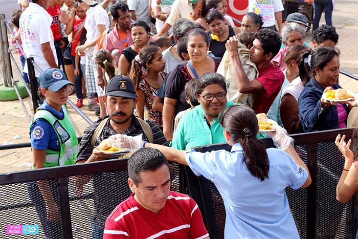 Viva Nicaragua Canal 13 inicia la Semana Santa con un inmenso arroz marinero