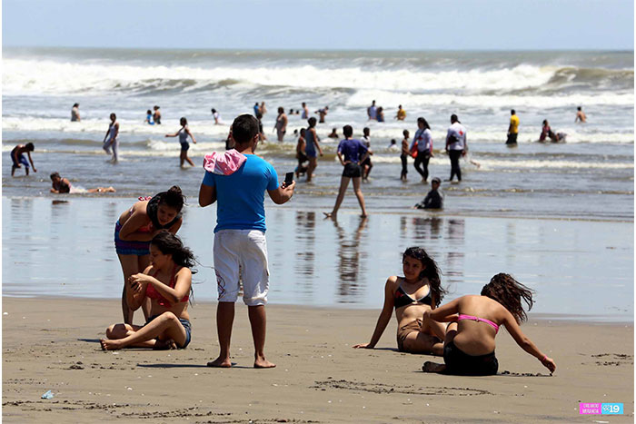 Pochomil y Masachapa reciben a miles de veraneantes