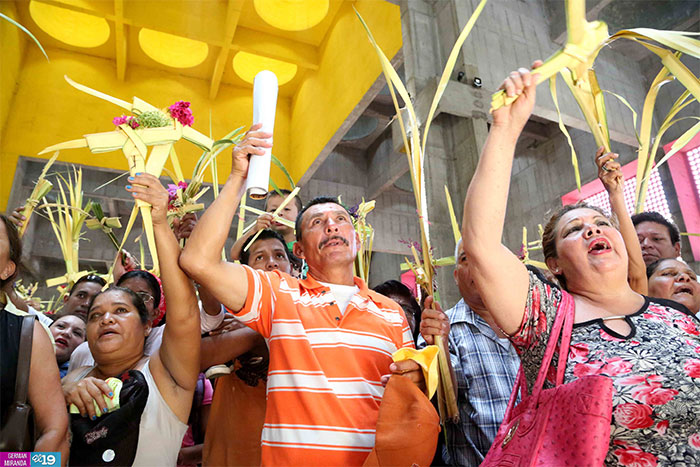 Cardenal Brenes preside peregrinación en honor a Jesús del Triunfo y misa de Domingo de Ramos 