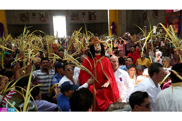 Cardenal Brenes preside peregrinación en honor a Jesús del Triunfo y misa de Domingo de Ramos 