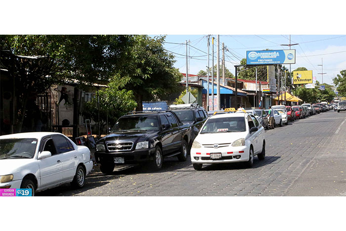 Conductores contra el tiempo para pagar el sticker de rodamiento