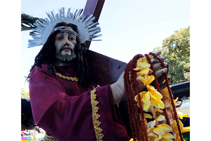 Granada vuelve a vivir Vía Crucis Acuático  
