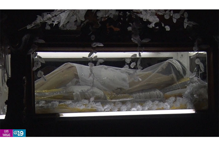 Masayas acompañan al Señor de los Milagros en Santo Entierro