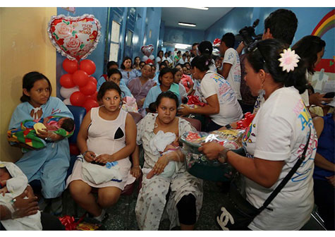 Gobierno Sandinista lleva alegría a madres que dieron a luz este 30 de mayo en hospitales capitalinos