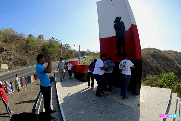 Juventud Sandinista honra memoria de Héroes y Mártires del distrito II