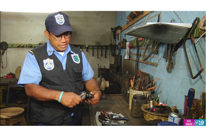 Policía Nacional inspecciona talleres de reparación de armas en Managua