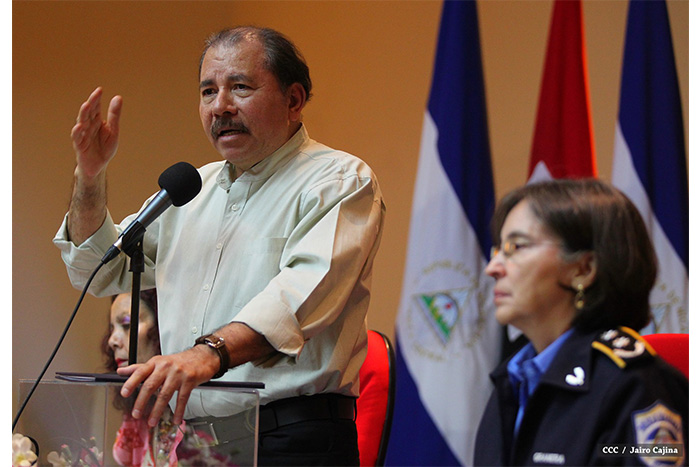 Daniel y Rosario reciben Plan de Fortalecimiento de la Seguridad Ciudadana 