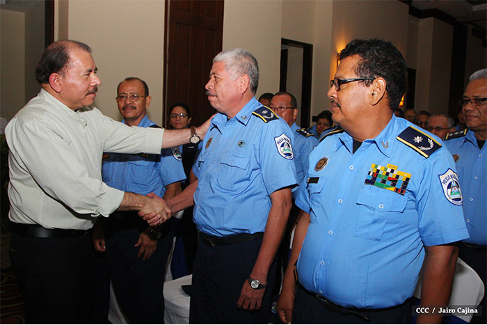 Daniel y Rosario reciben Plan de Fortalecimiento de la Seguridad Ciudadana 