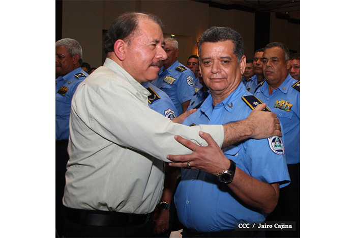 Daniel y Rosario reciben Plan de Fortalecimiento de la Seguridad Ciudadana 