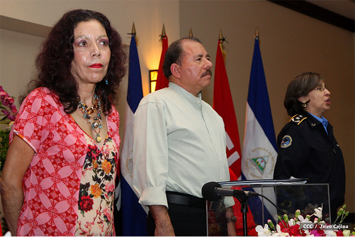 Daniel y Rosario reciben Plan de Fortalecimiento de la Seguridad Ciudadana 