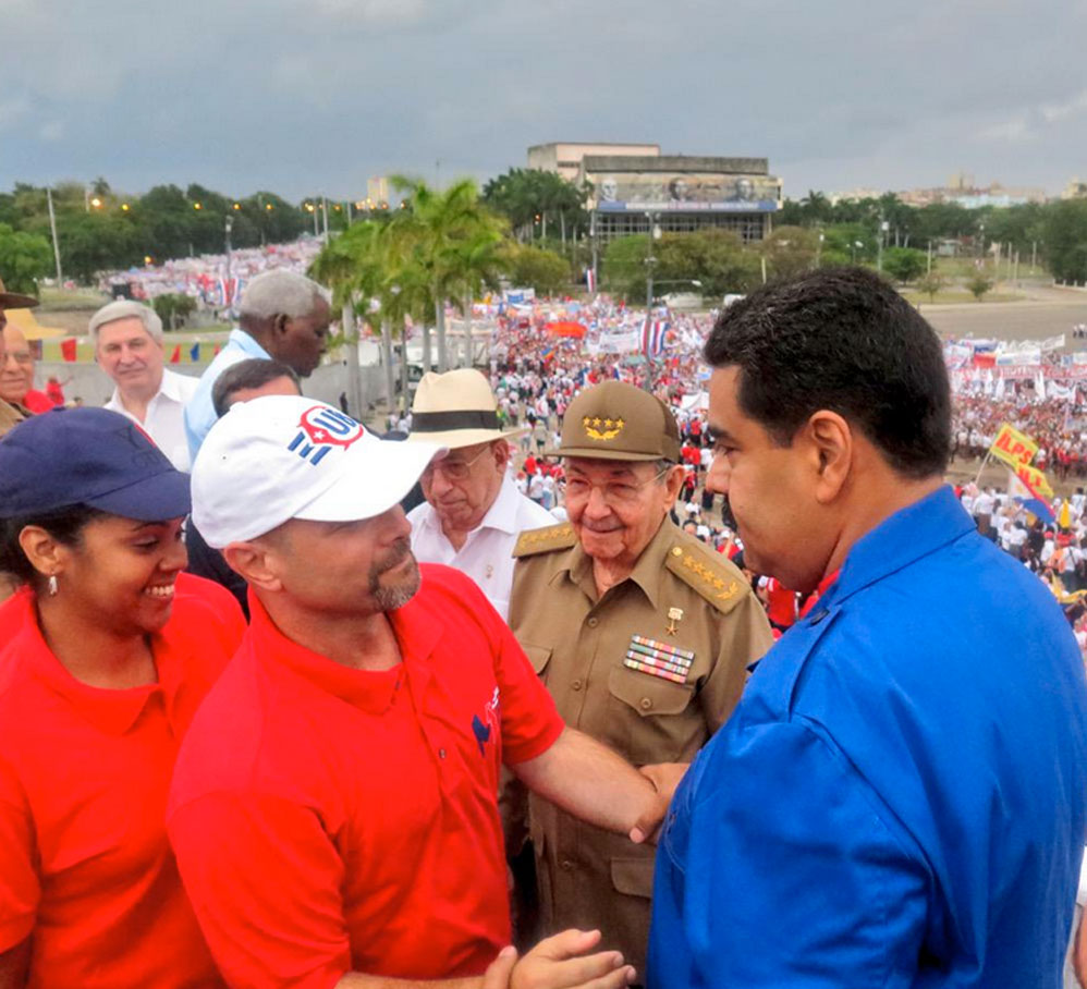 Raúl y Maduro presidieron desfile del Primero de Mayo en La Habana