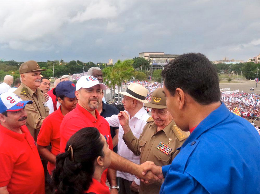Raúl y Maduro presidieron desfile del Primero de Mayo en La Habana