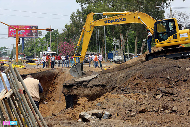 Avanzan obras de drenaje en carretera sur