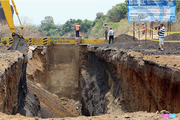 Avanzan obras de drenaje en carretera sur