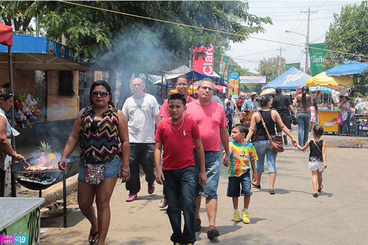 Habitantes de la Colonia Primero de Mayo celebran 43 años de fundación