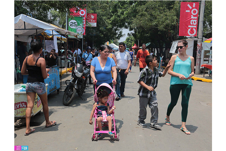 Habitantes de la Colonia Primero de Mayo celebran 43 años de fundación