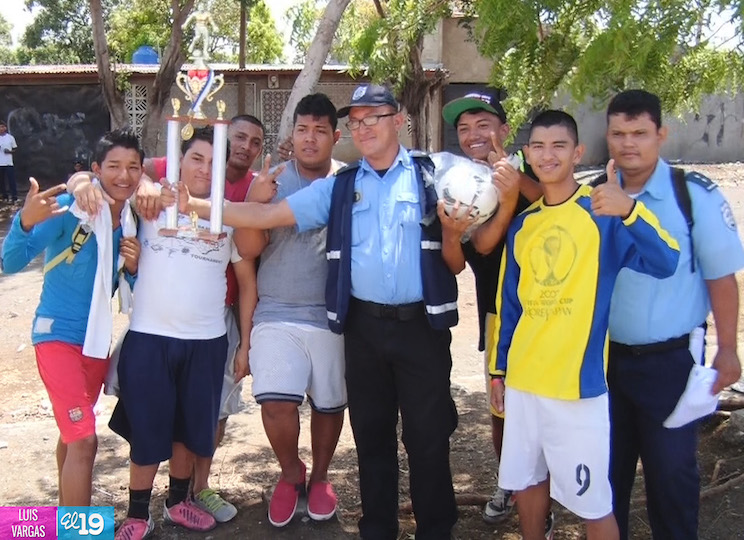 Policía desarrolla actividades deportivas con jóvenes de los barrios de Managua  