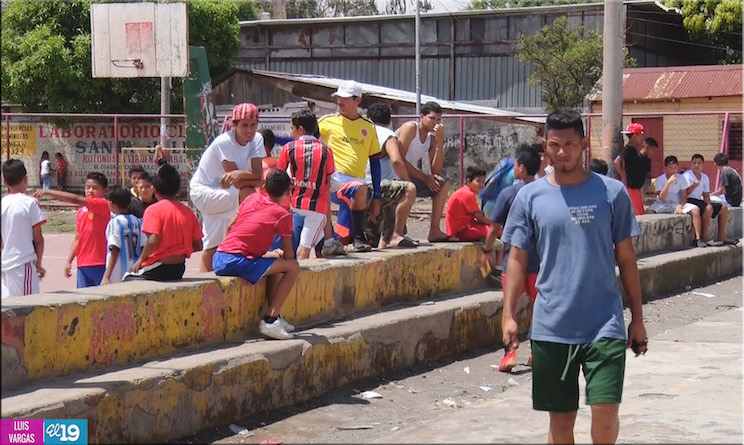 Policía desarrolla actividades deportivas con jóvenes de los barrios de Managua  