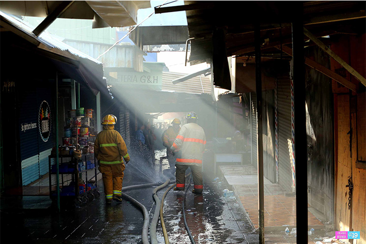 Sofocado incendio en el Huembes